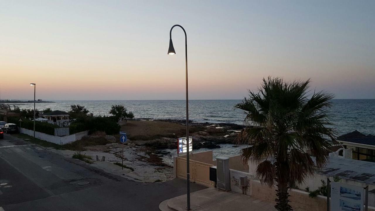 Residenza Sole E Mare Torre Canne Buitenkant foto